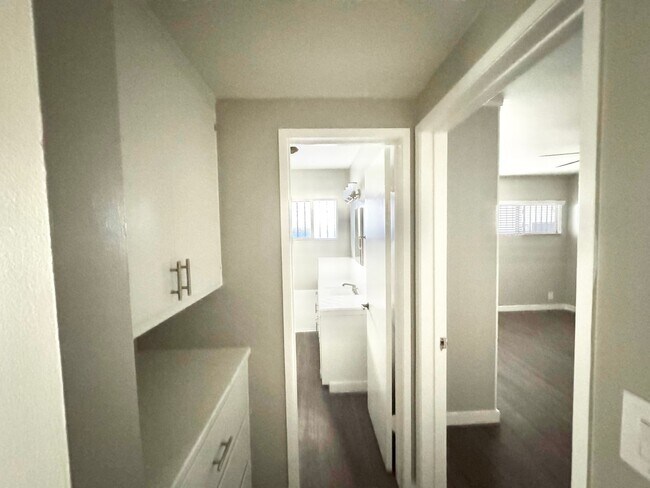 Building Photo - 3554 Brenton Ave