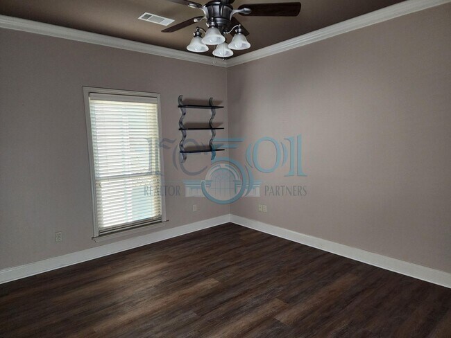 Building Photo - A Beautiful 3BR 2BA Home in WLR