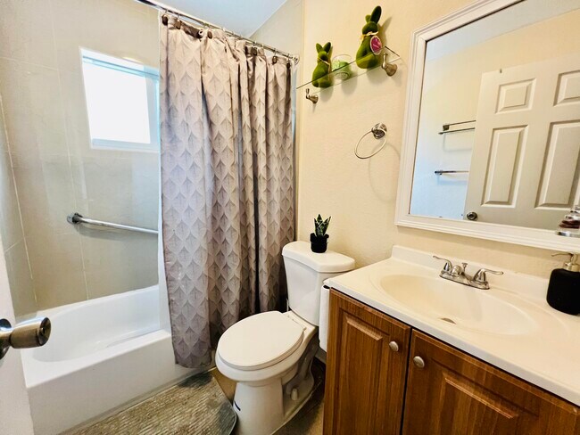 Building Photo - 441 NW 7th Terrace