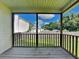 Building Photo - 132 Kingsbridge Dr