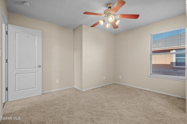 Building Photo - 3820 Tierra Campa Dr