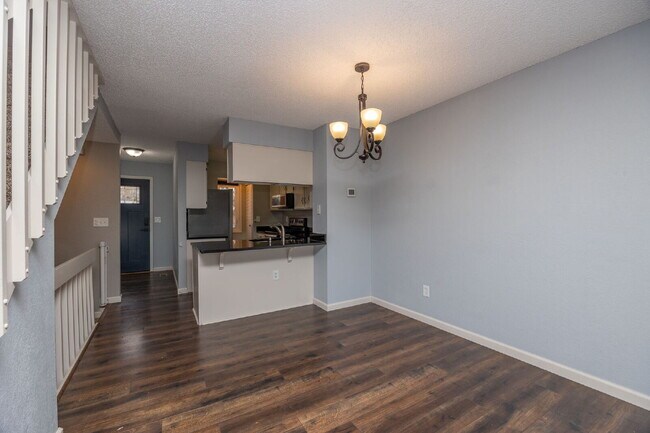 Building Photo - "Discover Comfort and Style: Spacious 2-Be...