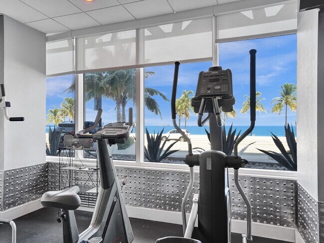 Building Photo - 209 N Fort Lauderdale Beach Blvd