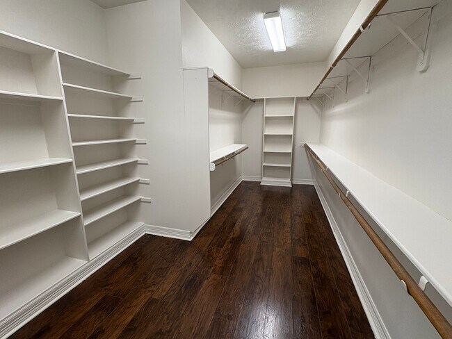 Building Photo - 3585 Canyon Ln