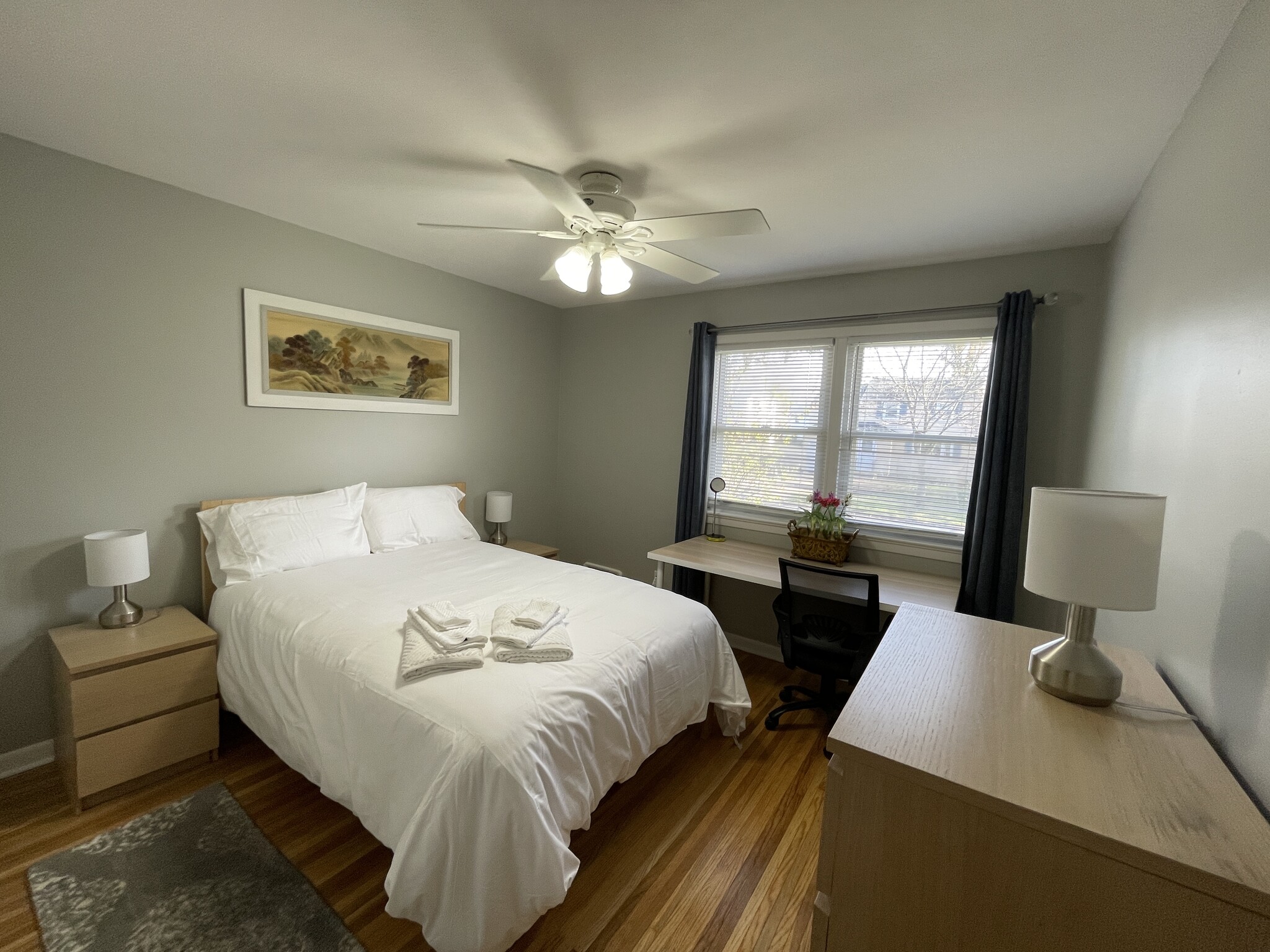 Bedroom 2 with Full/Queen bed - 68 Stanford Rd W