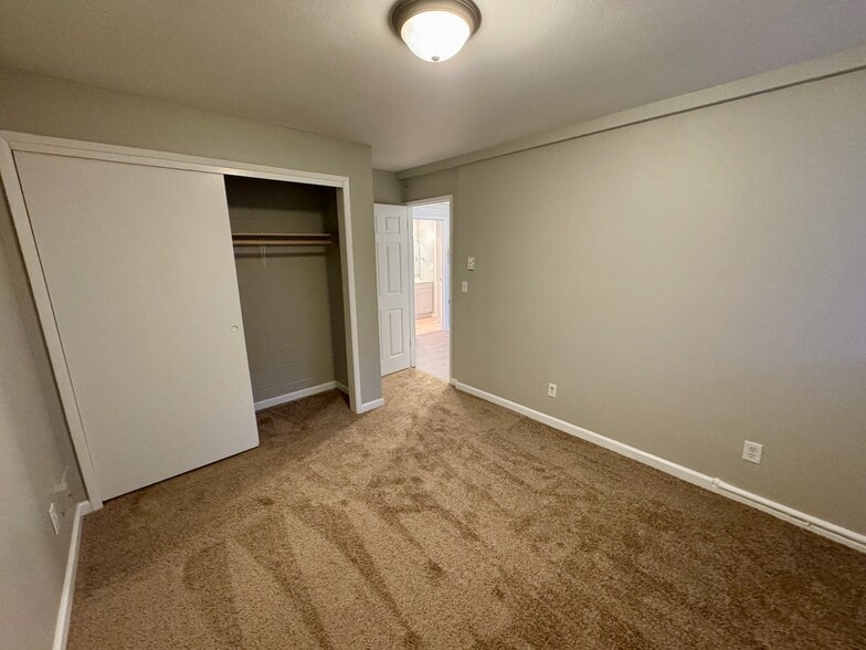 Building Photo - 400 Taylor Ave NW