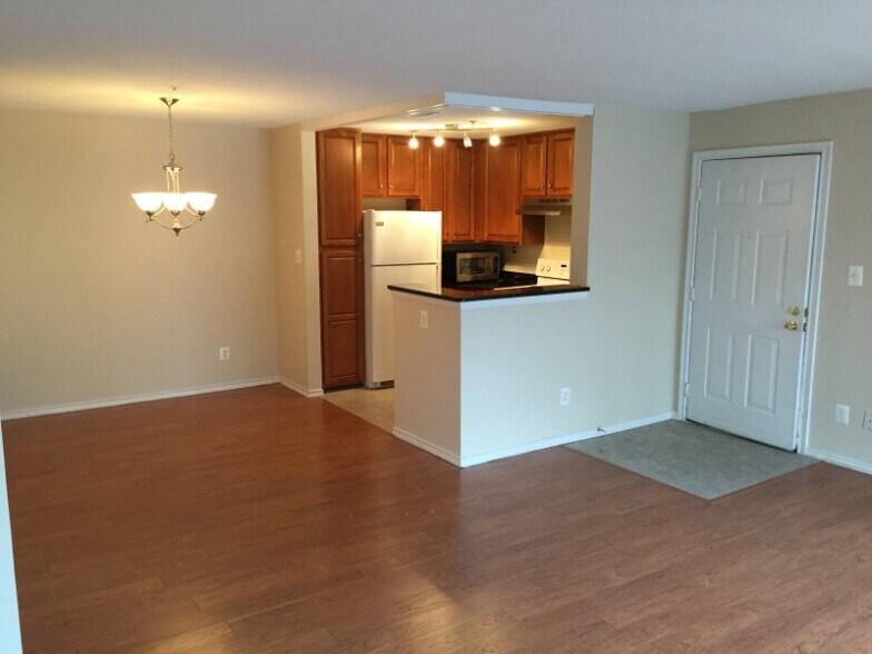 Building Photo - 18502 Boysenberry Dr