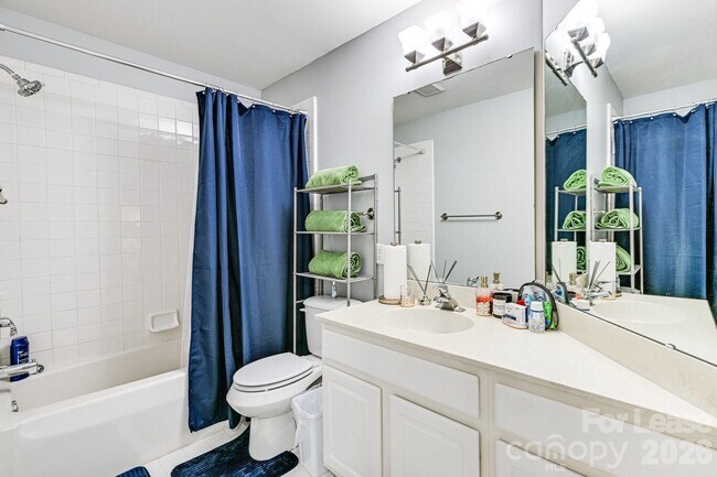 Building Photo - 1162 W 1st St