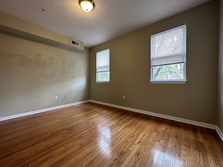 Building Photo - 37 N Preston St