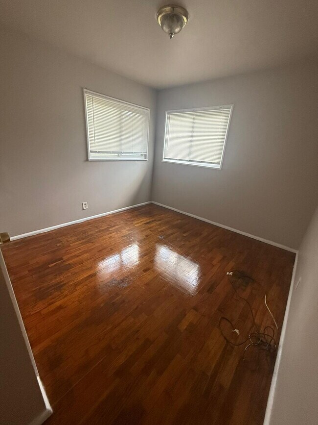 Building Photo - Cozy 3-Bed, 1-Bath Home in St. Louis – Move-In Ready!