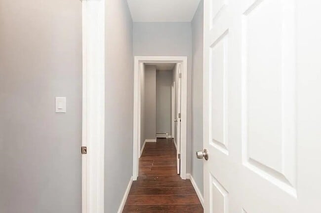 Building Photo - 705 8th St