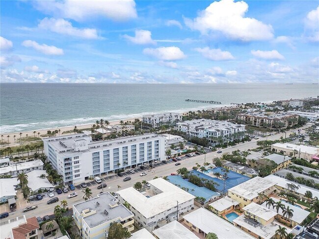 Building Photo - 4541 N Ocean Dr