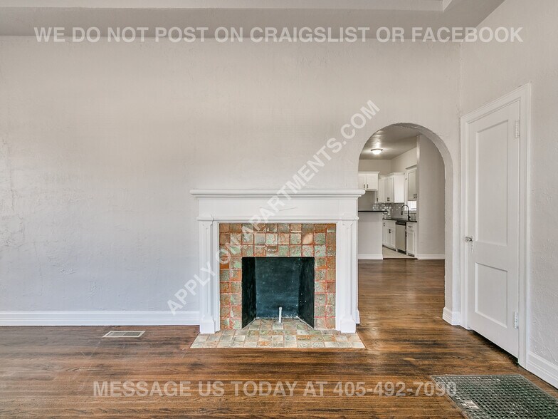 Building Photo - 1130 NW 39th St