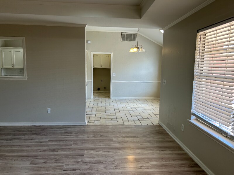 Building Photo - 7209 Dukes Pl