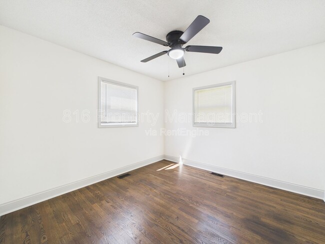 Building Photo - 1406 N Ponca Dr