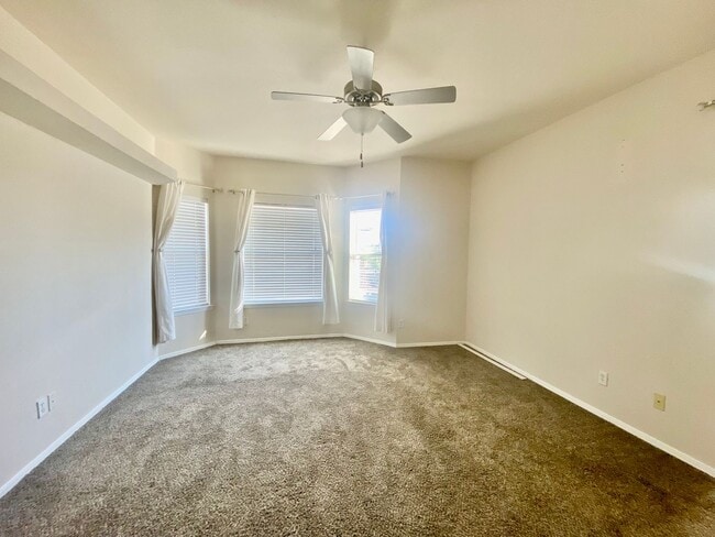 Building Photo - 3328 Green Ridge Ct