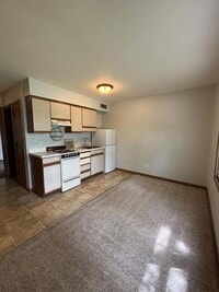 Building Photo - 1710 Tippecanoe Dr