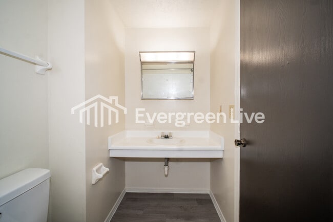 Building Photo - 8209 Mount Washington Dr