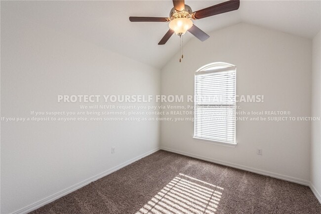 Building Photo - 4530 W Divide Dr