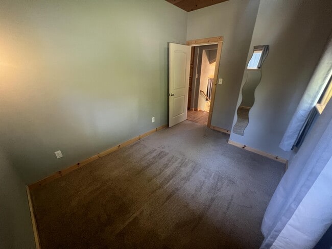 Building Photo - 5010 Lake Bosworth Ln