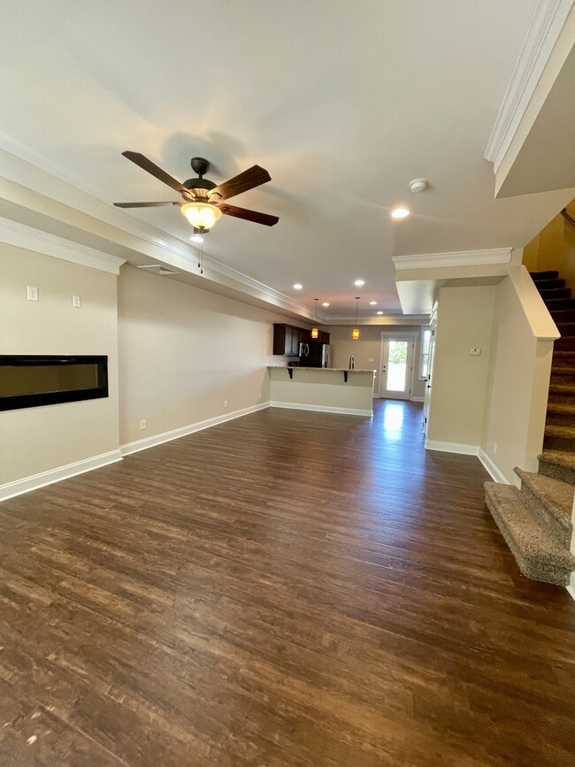 Building Photo - 219 Capstone Dr