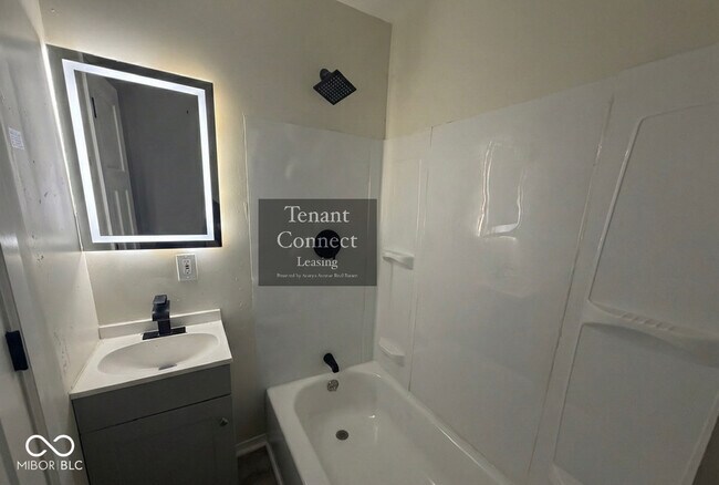 Building Photo - 2522 E 16th St