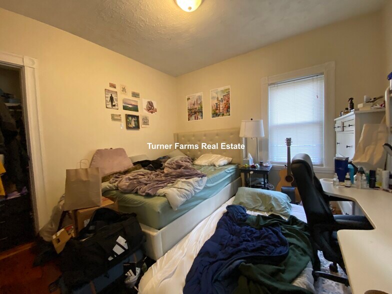 Building Photo - 300 Boston Ave