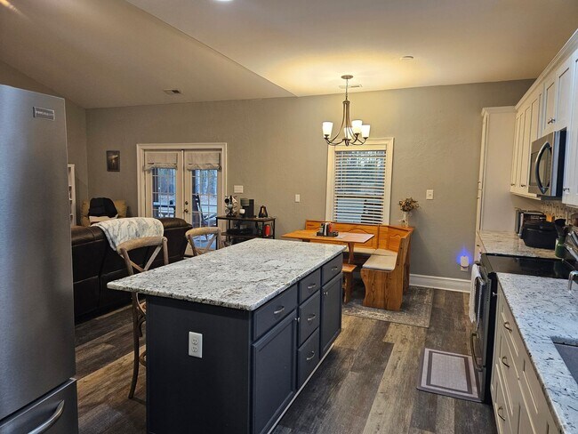 Building Photo - 3 Bedroom 2 Bath unfurnished home located in Sneads Ferry
