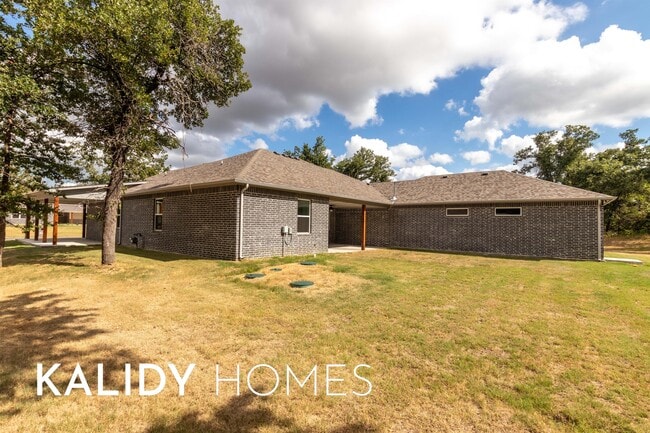 Building Photo - 1679 Kalidy Dr