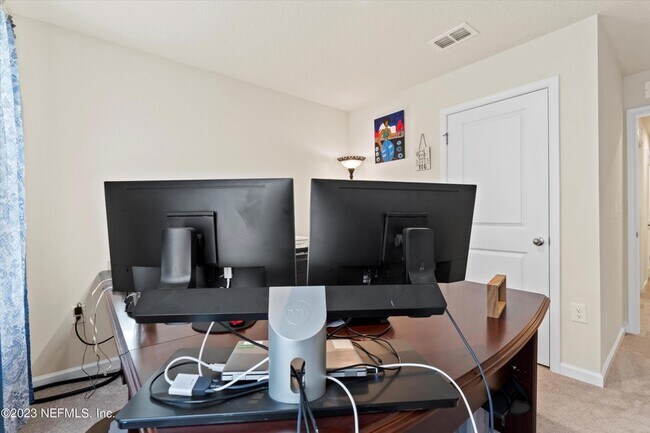 Building Photo - 5893-A Creekside Cir