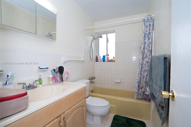 Building Photo - 5270 SW 90th Way