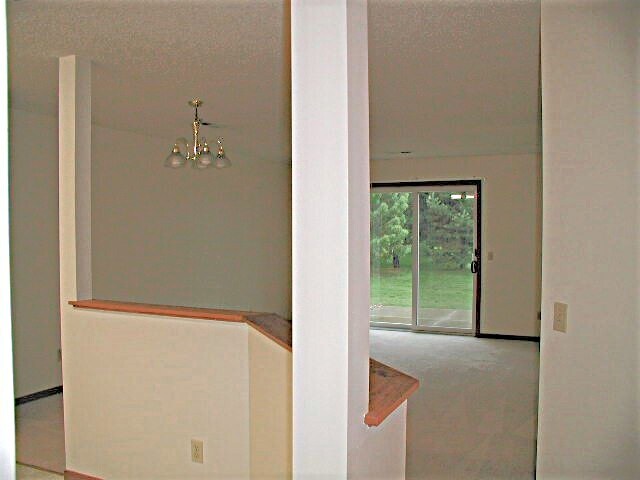 Building Photo - 855 Highview Dr