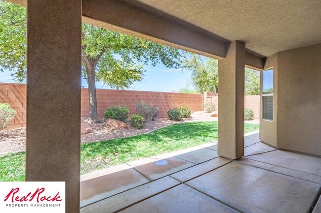 Building Photo - 4 Bedroom in Amber Estates - Newer LVP Flooring throughout home!