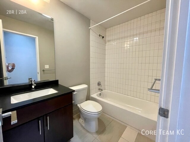 Building Photo - 3632 Gillham Rd