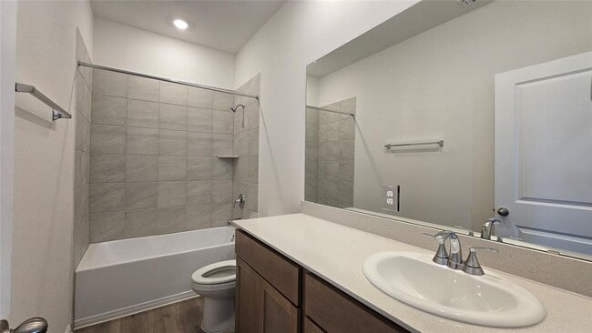 Building Photo - 122 Holmby Dr