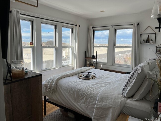 Building Photo - 23 Troy Ave