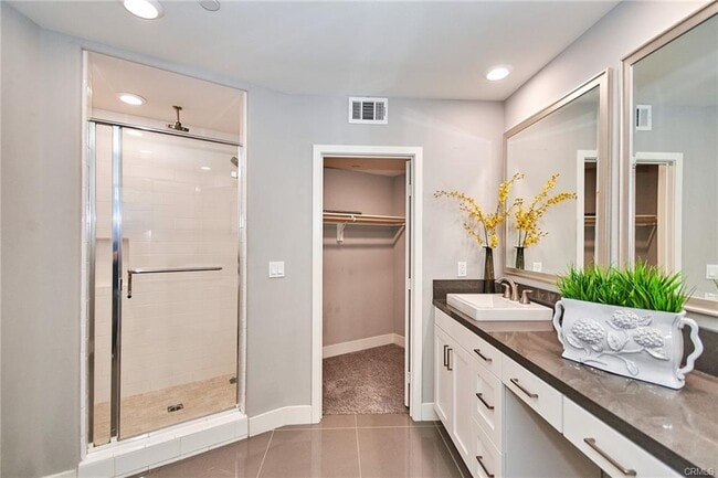 Building Photo - 133 Bosque