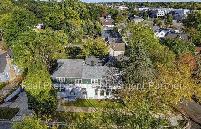Building Photo - Baraga Duplex