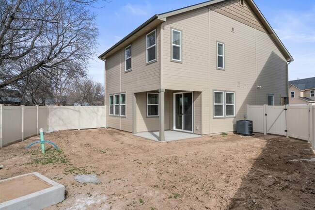 Building Photo - 1673 N Solterra Ln