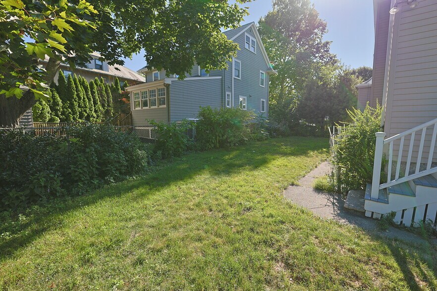 Building Photo - 20 Carver Rd