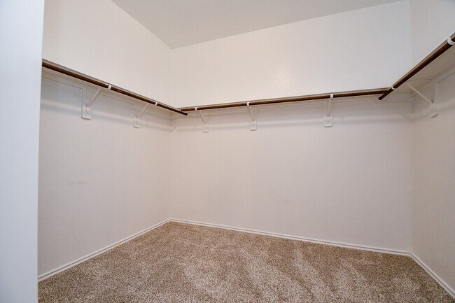 Building Photo - 2730 Ibis Wy