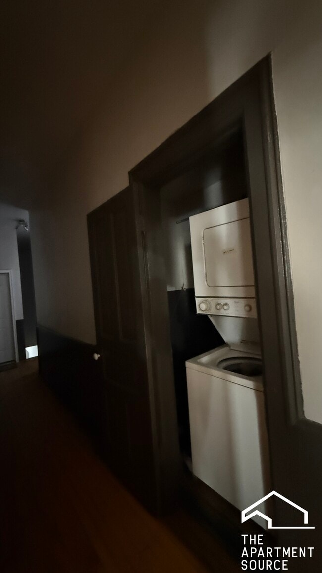 Building Photo - 1919 S Racine Ave