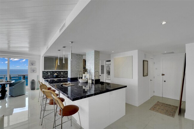 Building Photo - 3430 Galt Ocean Dr