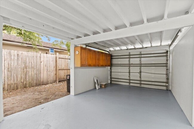 Building Photo - 379 Garden Blvd