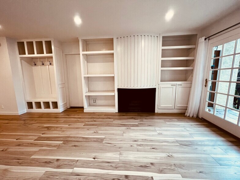 Built ins & Fireplace - 6467 Kanan Dume Rd