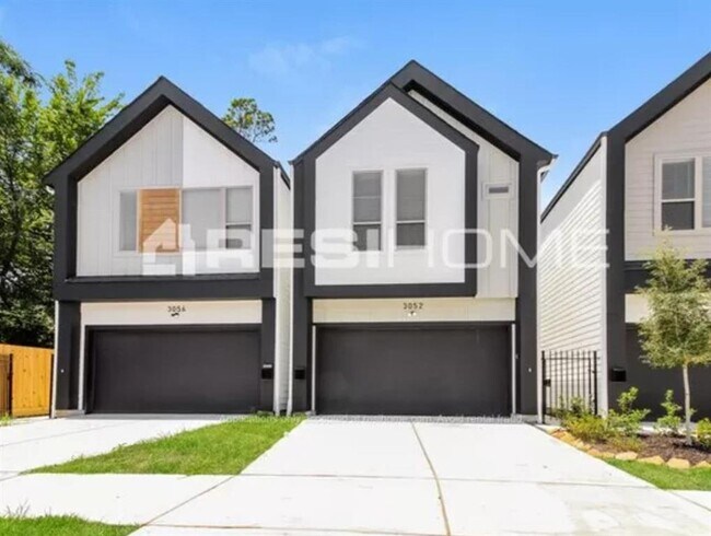 Building Photo - 3052 Truxillo St