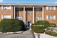 Building Photo - 39 Pleasant St