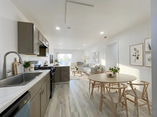 Building Photo - 829 WA-4