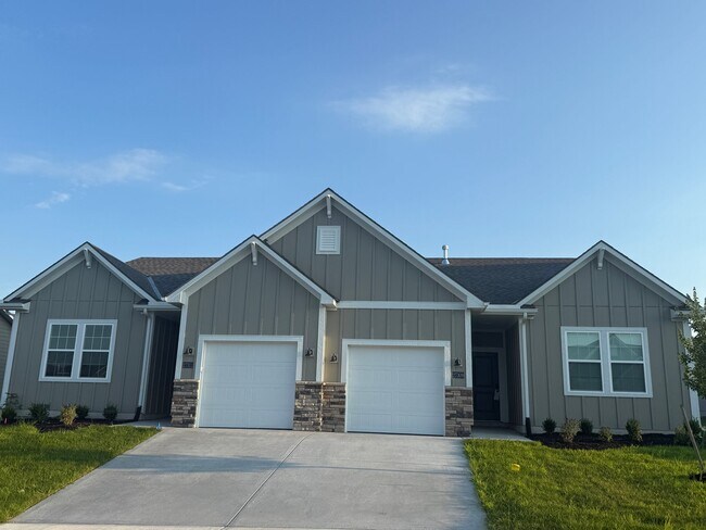 Building Photo - 27309 E Acacia Dr