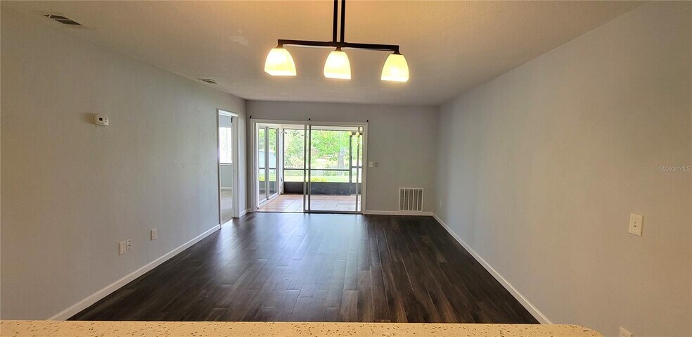 Building Photo - 48 Kings Colony Ct